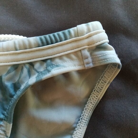NWOT VINTAGE OLAF BENZ 1" SWIMBRIEF, Size "S", Light Blue / White Flowers Design - Picture 5 of 8